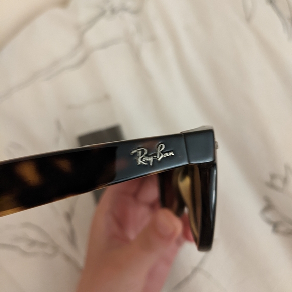 Turtle shell Ray Ban Sunglasses - Picture 4 of 4